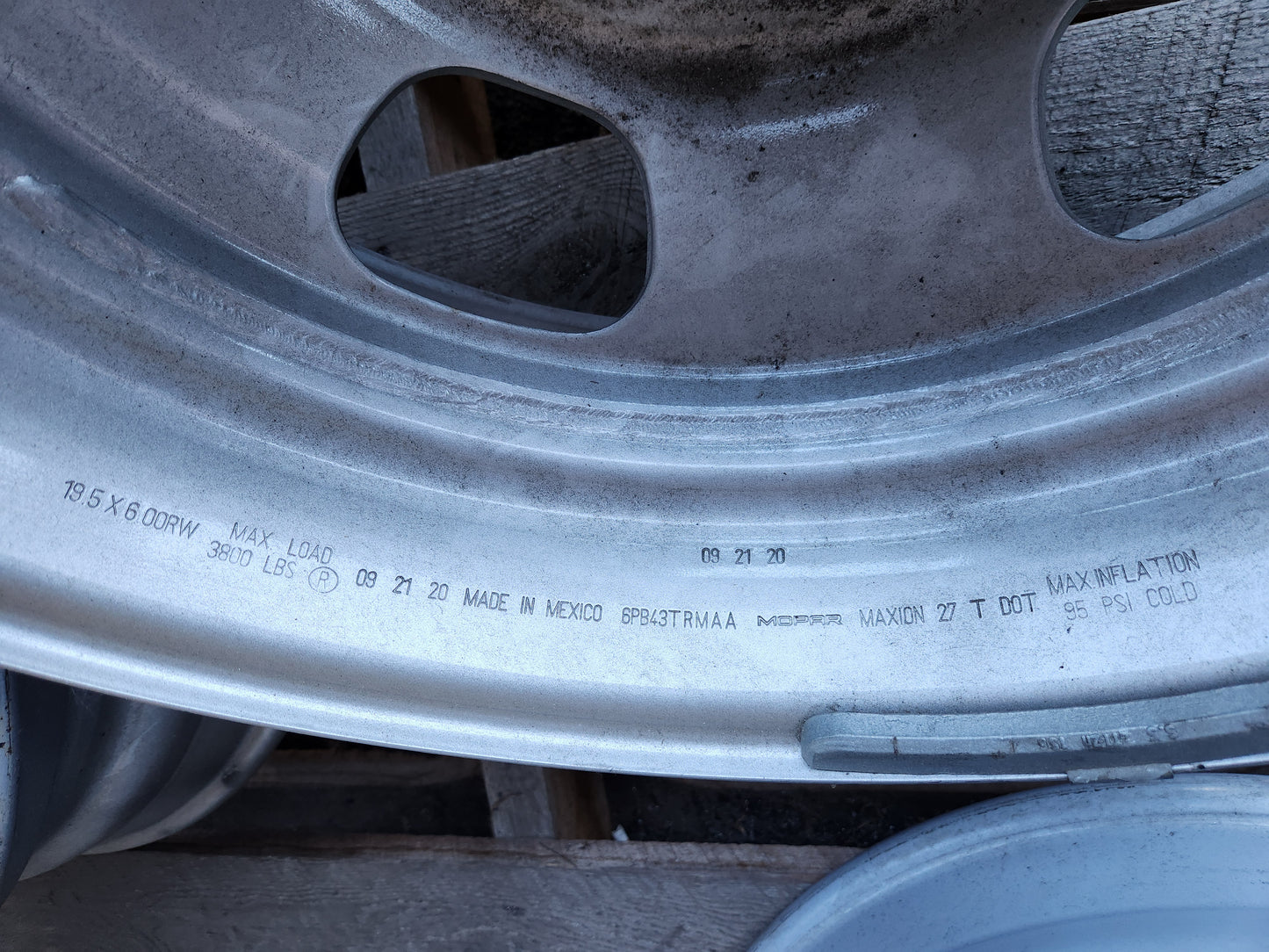 Wheel, 19.5 x 6.0, Steel, Argent Silver, RAM 4500/5500, Front & Rear, 6PB443TRMAA