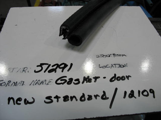 Gasket, Door, Bulb Seal, Dense Sponge Rubber, Push On, Uni-Grip, SD-12109-NS-NC BRAUN